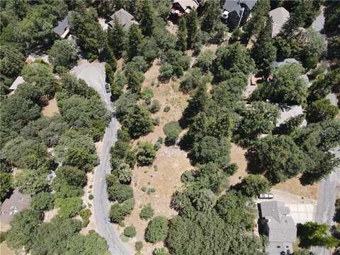30209 Elfin Court, Running Springs, CA 92382