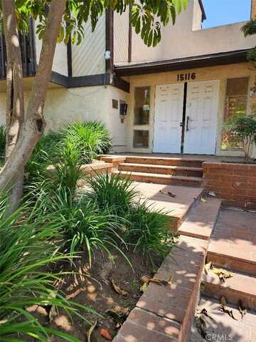 15116 S Raymond Avenue, Gardena, CA 90247