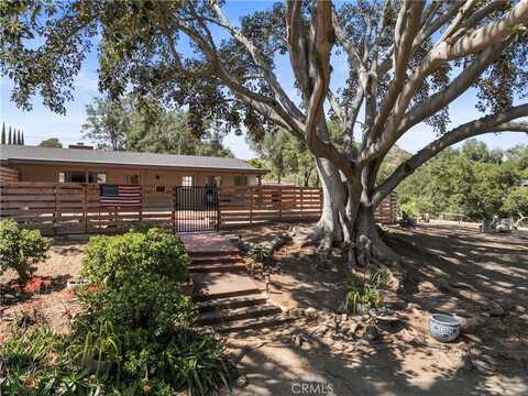 3210 Live Oak Park Rd, Fallbrook, CA 92028