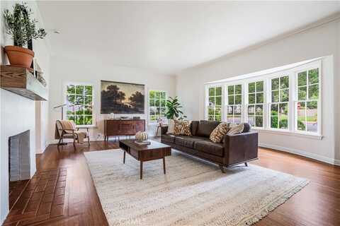 3500 Grayburn Road, Pasadena, CA 91107