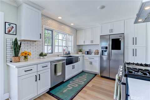 5275 Charing Cross Road, Westminster, CA 92683