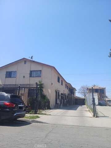 6027 Makee Avenue, Los Angeles, CA 90001