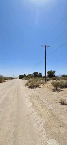 800 Desert View Road, Lucerne Valley, CA 92356