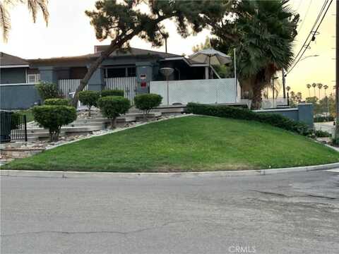 2708 College Avenue, Bakersfield, CA 93306