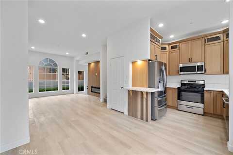 18 Crivelli Aisle, Irvine, CA 92606