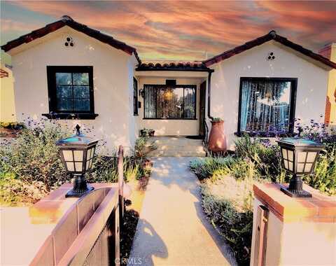 2427 Pine Avenue, Long Beach, CA 90806