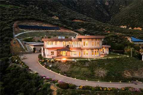 10320 Snowdrop Road, Rancho Cucamonga, CA 91737