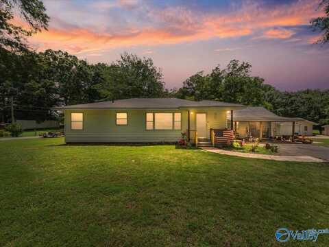 604 Shoal Creek Trail, Arab, AL 35016