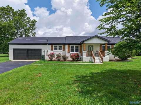 2605 Ready Section Road, Toney, AL 35773
