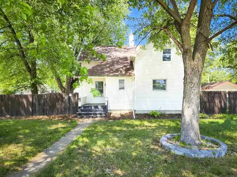 922 S 2nd St, Norfolk, NE 68701