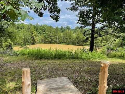 1674 ECHOWOOD CIRCLE, Viola, AR 72583