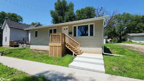 316 5th Street NW, Mason City, IA 50401