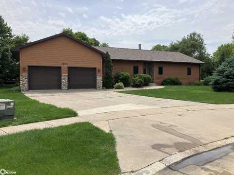1410 Willow Street, Clear Lake, IA 50428