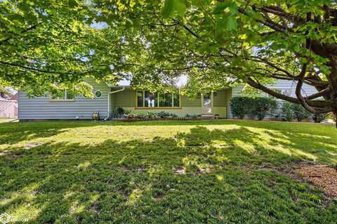 106 S Farmer Street, Brighton, IA 52540