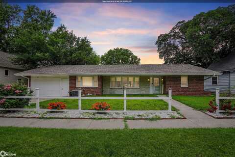 524 10th Street, Nevada, IA 50201