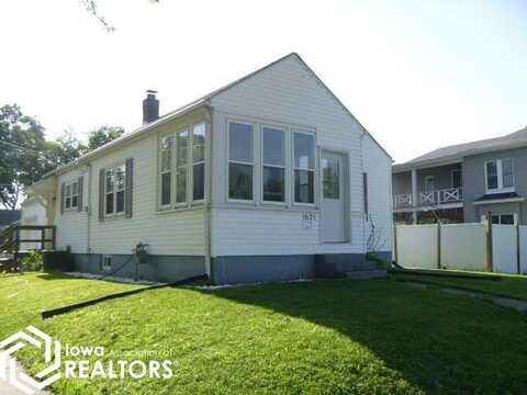 1621 S Central Avenue, Burlington, IA 52601