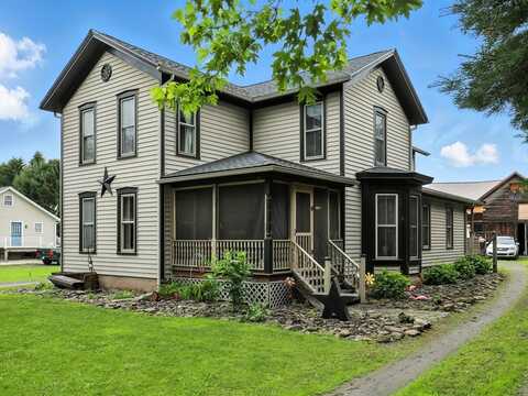 30 School House Dr, Troy, PA 16947
