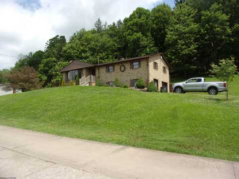 186 Eagle Street, Buckhannon, WV 26201