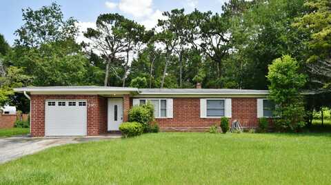 2101 MAPLE LEAF Drive E, Jacksonville, FL 32211