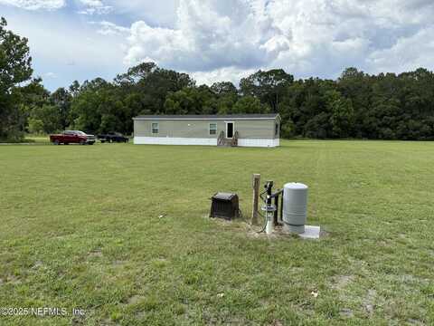 5285 NW 219TH Street, Lawtey, FL 32058