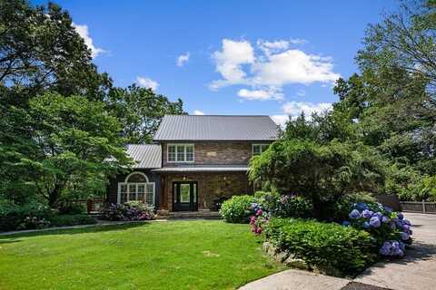 223 Mountain Tops Road, Blue Ridge, GA 30513