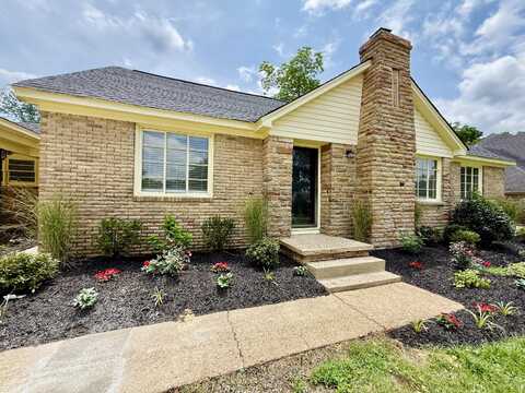 303 McCarley Ave., Booneville, MS 38829