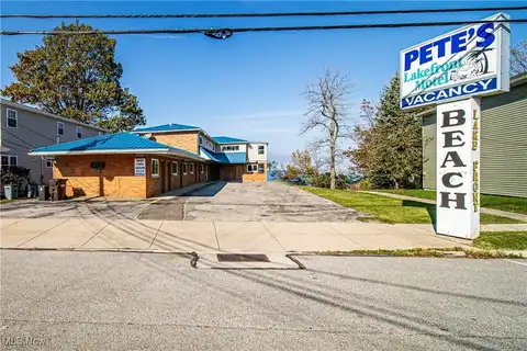 5225 Old Lake Road, Geneva, OH 44047
