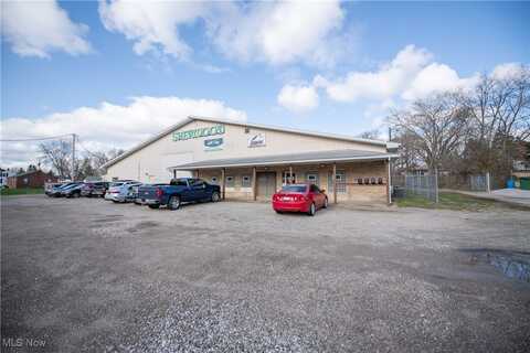 4043 Beck Avenue, Louisville, OH 44641