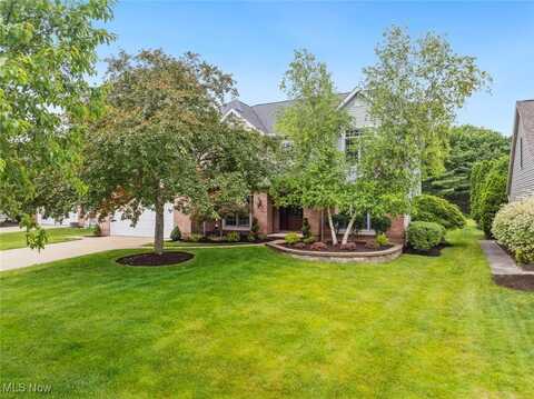 16892 Hampton Chase, Strongsville, OH 44136