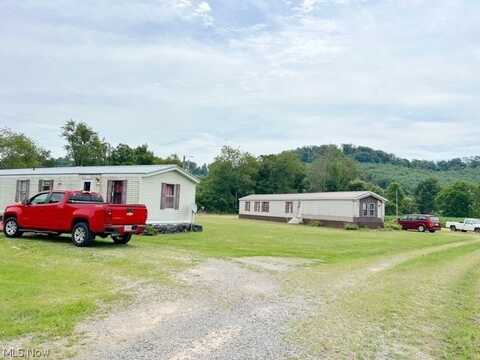 3469 Oldtown Valley Road SW, New Philadelphia, OH 44663