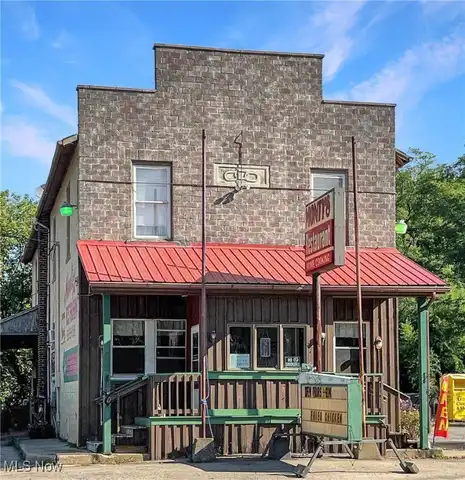 1241 Greenville Road, Cortland, OH 44410