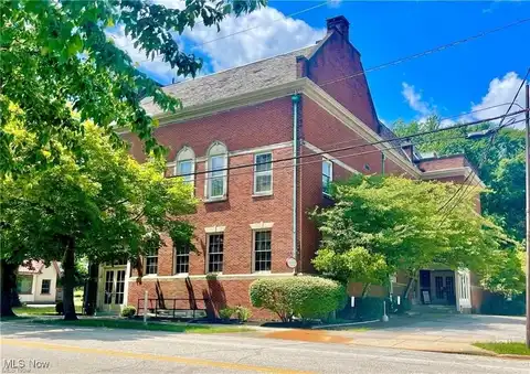 132 S Broad Street unit: 203, Canfield, OH 44406