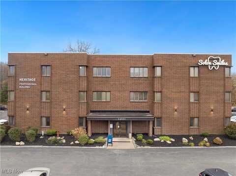 34501 Aurora Road unit: 101, Solon, OH 44139