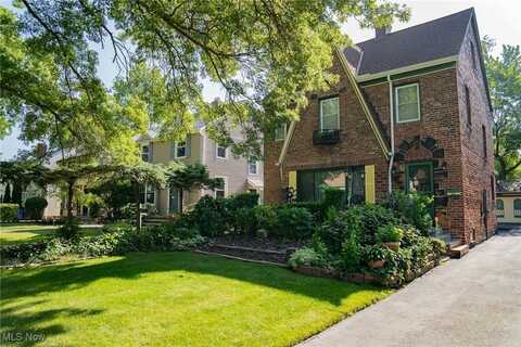 2323 Scholl Road, University Heights, OH 44118