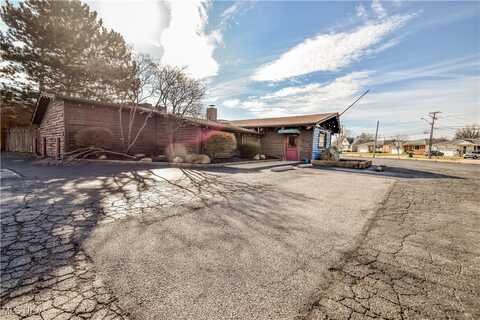 28810 Lake Shore Boulevard, Willowick, OH 44095