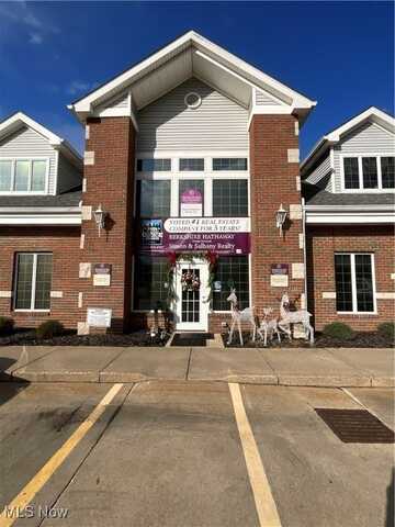 205 W Portage Trail Extension, Cuyahoga Falls, OH 44223