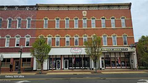 17 W Main Street unit: 3Rd Floor, Geneva, OH 44041