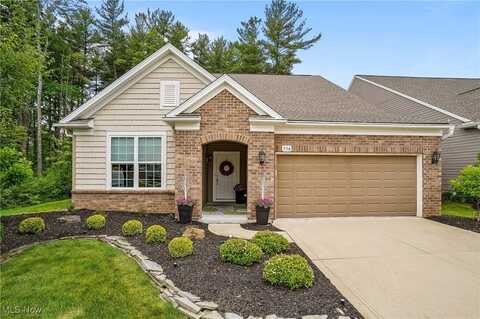 556 Heritage Woods Drive, Akron, OH 44321