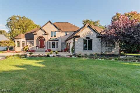 39340 Evergreen Drive, Avon, OH 44011
