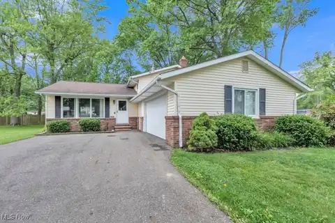 1999 Berger Avenue, Stow, OH 44224