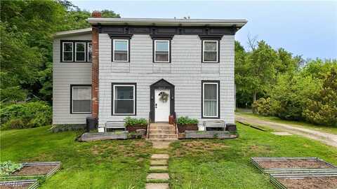 8217 Park Avenue, Garrettsville, OH 44231