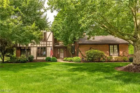 221 Winston Avenue NE, North Canton, OH 44720
