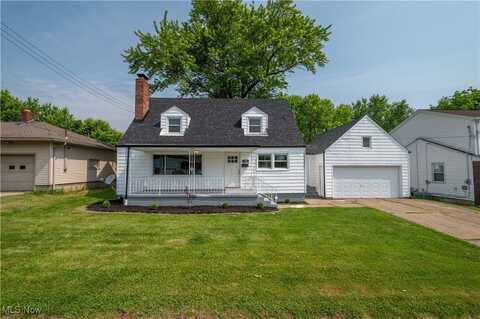 595 Elm Street, Struthers, OH 44471