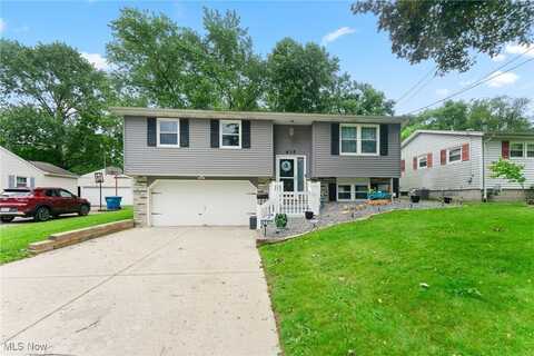615 Elmwood Drive, Hubbard, OH 44425