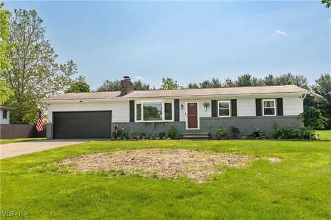 11576 Peach Glen Avenue NW, Uniontown, OH 44685