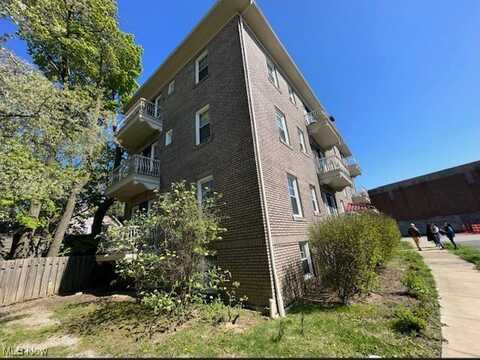1615 Ridgefield Road, Cleveland Heights, OH 44118