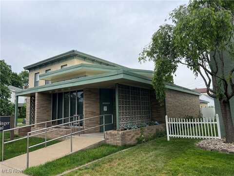249 FAIR Avenue NW, New Philadelphia, OH 44663