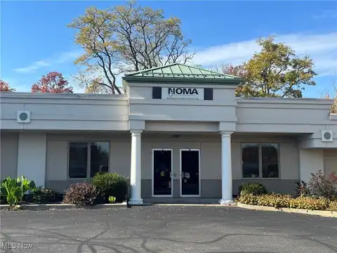 2950 W Market Street, Fairlawn, OH 44333