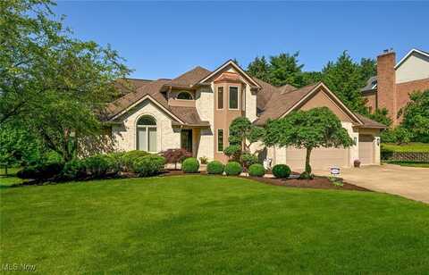 5277 Foxchase Avenue NW, Canton, OH 44718