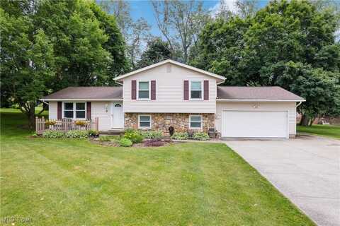 12035 Pueblo Path Avenue NW, Uniontown, OH 44685